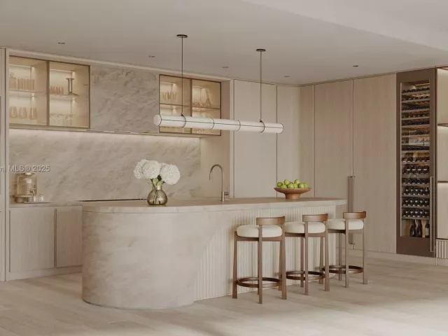 5-bedroom condo for sale in Surfside - 8777 Collins Ave 501 - MondialRealty