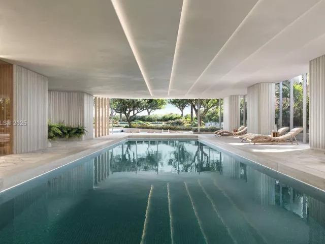 4-bedroom condo for sale in Surfside - 8777 Collins Ave 303 - MondialRealty