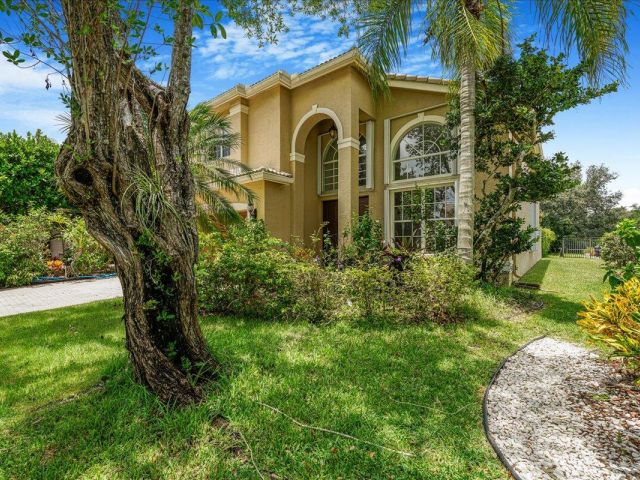 Home for sale at 19059 Skyridge Circle - photo 6317769