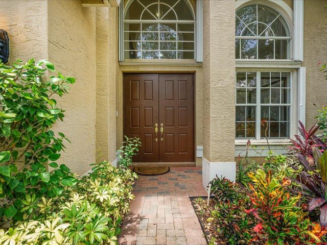 Home for sale at 19059 Skyridge Circle - photo 6317770