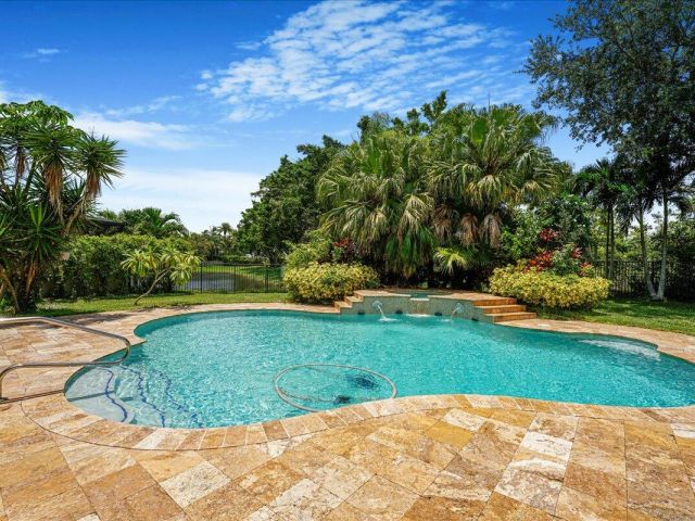 Home for sale at 19059 Skyridge Circle - photo 6317774