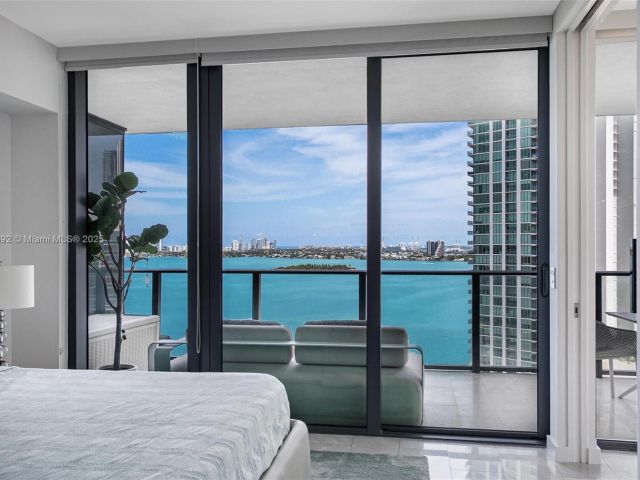 Apartment for sale  Unit #2101 - photo 7169736