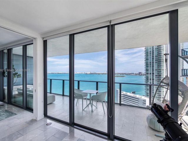 Apartment for sale  Unit #2101 - photo 7169740