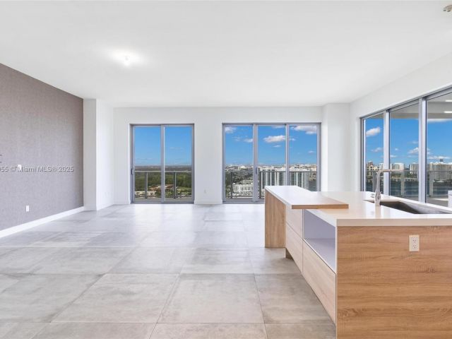 Apartment for rent  Unit #4 - photo 6783518