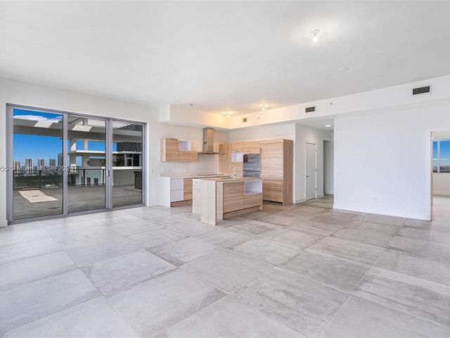 Apartment for rent  Unit #4 - photo 6783519