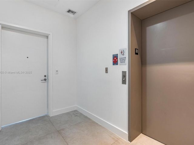 Apartment for rent  Unit #4 - photo 6783521