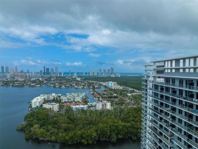 Apartment for rent  Unit #4 - photo 6783522