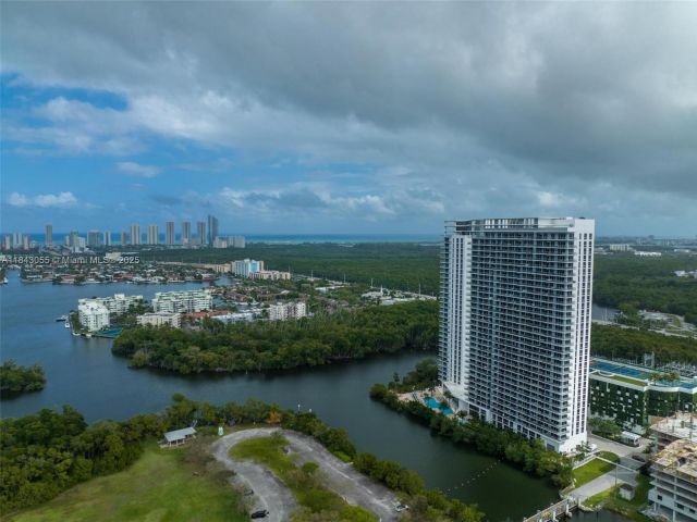 Apartment for rent  Unit #4 - photo 6783524