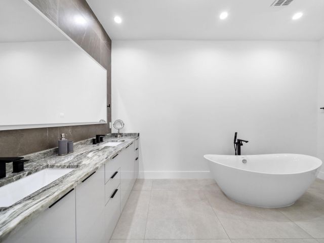 Home for sale at 1629 NE 4th Place - photo 6306486