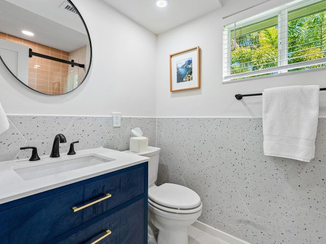 Home for sale at 400 Kings Lynn - photo 6315586