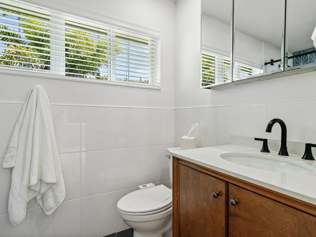 Home for sale at 400 Kings Lynn - photo 6315588