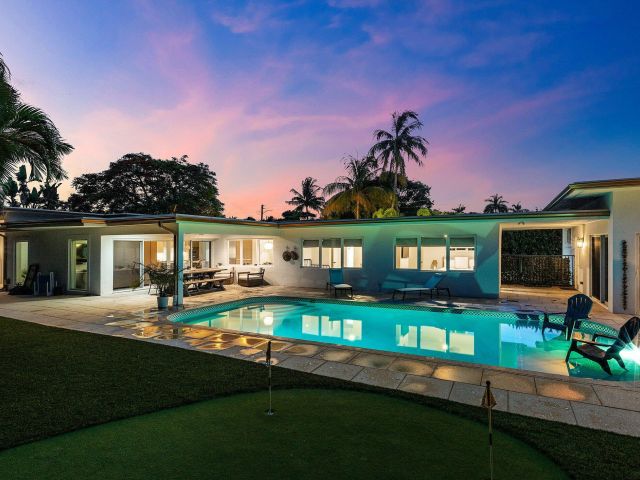 Home for sale at 400 Kings Lynn - photo 6315603