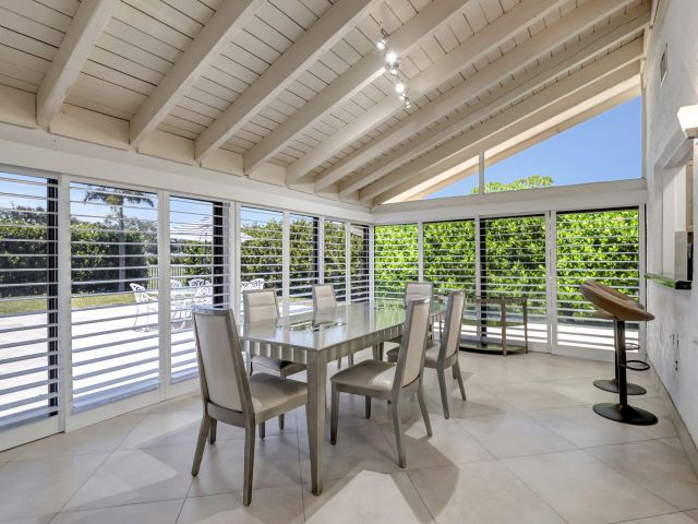 Home for rent at 902 Foxpointe Circle - photo 6315685