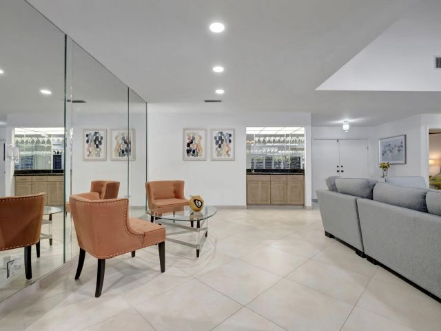 Home for rent at 902 Foxpointe Circle - photo 6315686