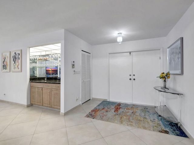 Home for rent at 902 Foxpointe Circle - photo 6315694