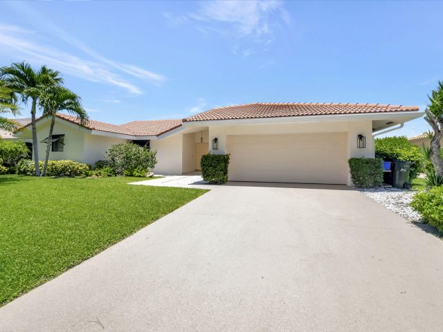 Home for rent at 902 Foxpointe Circle - photo 6315696