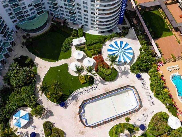 1-bedroom condo for rent in Miami Beach - 5151 Collins Ave 927 - MondialRealty