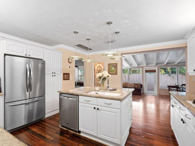 Home for sale at 322 Valencia Road - photo 6312365