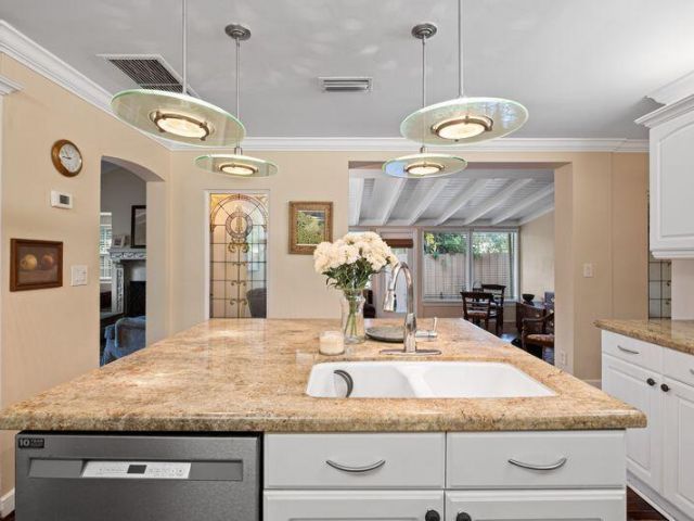 Home for sale at 322 Valencia Road - photo 6312368