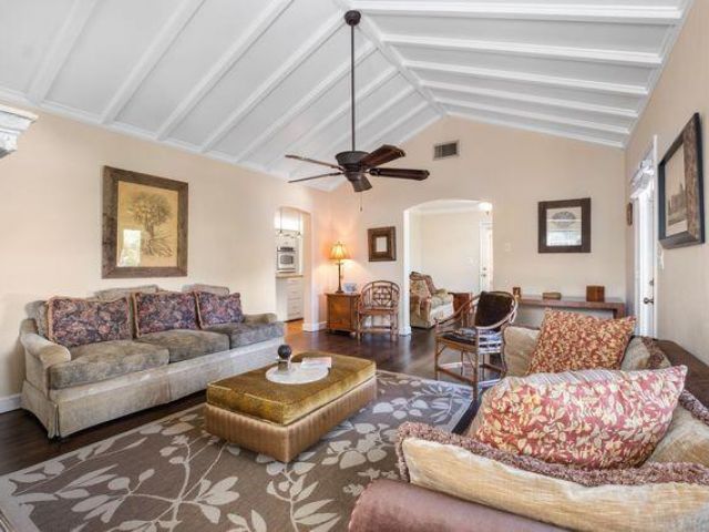 Home for sale at 322 Valencia Road - photo 6312372