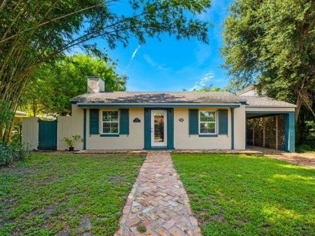 Home for sale at 322 Valencia Road - photo 6312377