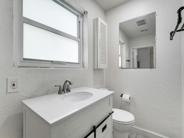 Home for rent at 3401 F Avenue - photo 6316688