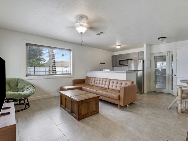 Home for rent at 3401 F Avenue - photo 6316693