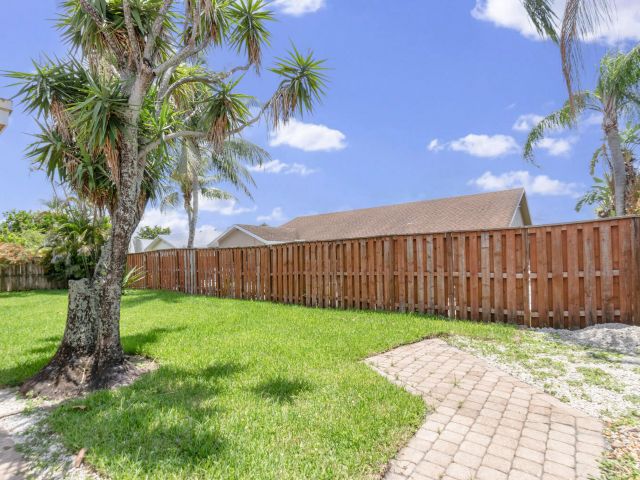 Home for rent at 23089 SW 55th Avenue - photo 6895039
