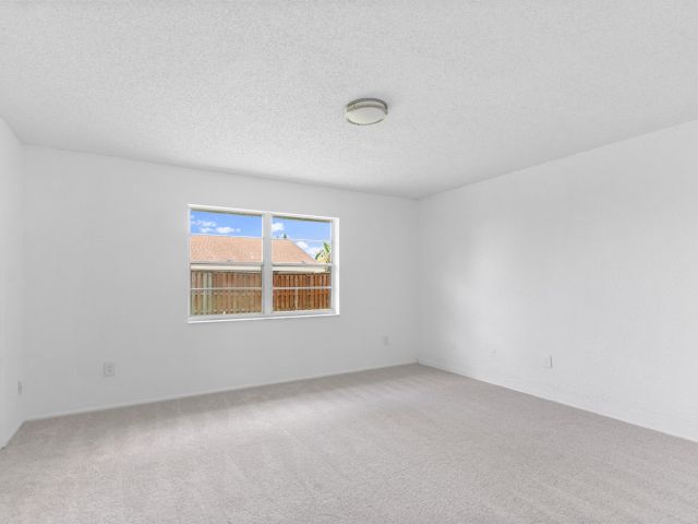 Home for rent at 23089 SW 55th Avenue - photo 6895042