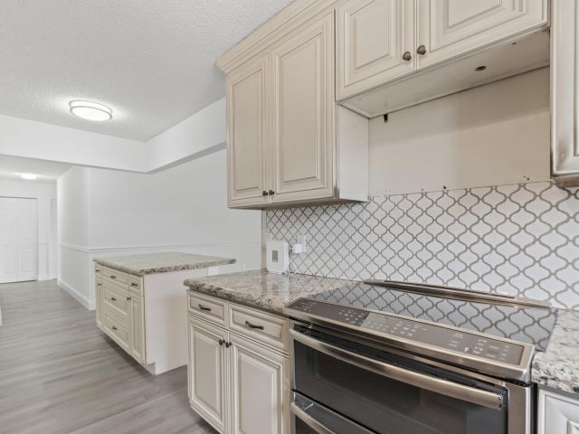 Home for rent at 23089 SW 55th Avenue - photo 6895047