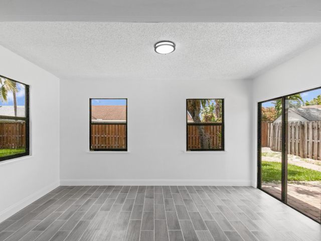 Home for rent at 23089 SW 55th Avenue - photo 6895051