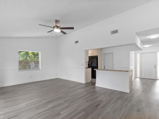 Home for rent at 23089 SW 55th Avenue - photo 6895053