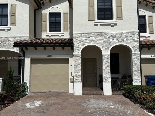 3-bedroom home for sale in Homestead - 24702 SW 119th Ct - MondialRealty