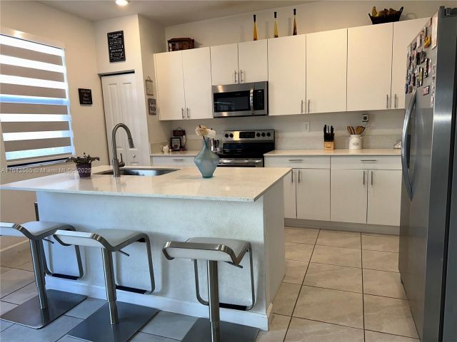 3-bedroom home for sale in Homestead - 24702 SW 119th Ct - MondialRealty