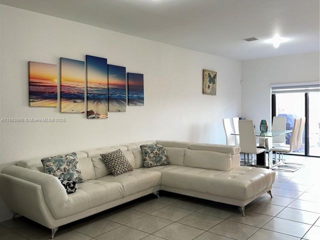 3-bedroom home for sale in Homestead - 24702 SW 119th Ct - MondialRealty