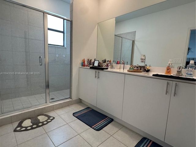 3-bedroom home for sale in Homestead - 24702 SW 119th Ct - MondialRealty