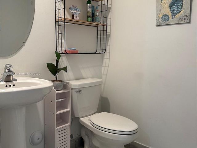 3-bedroom home for sale in Homestead - 24702 SW 119th Ct - MondialRealty