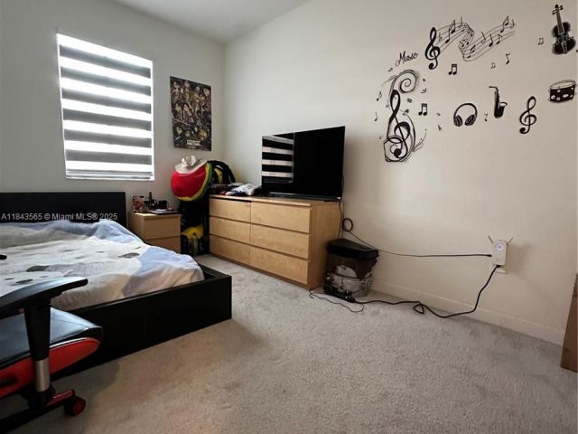 3-bedroom home for sale in Homestead - 24702 SW 119th Ct - MondialRealty