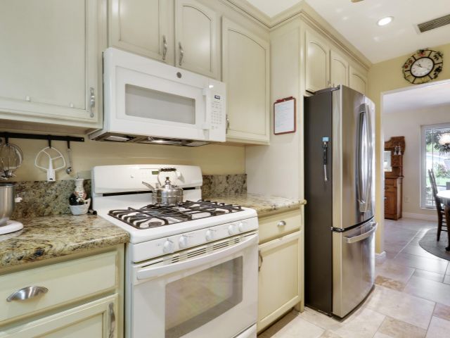 Home for sale at 10421 SW 107th Street - photo 6373346