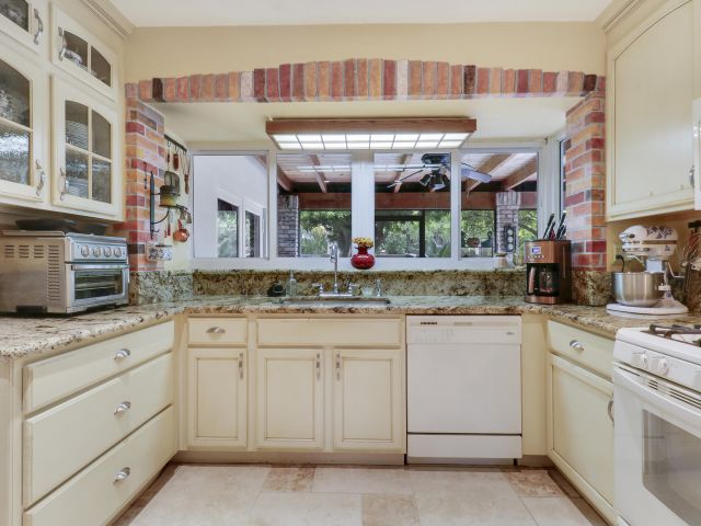 Home for sale at 10421 SW 107th Street - photo 6373347