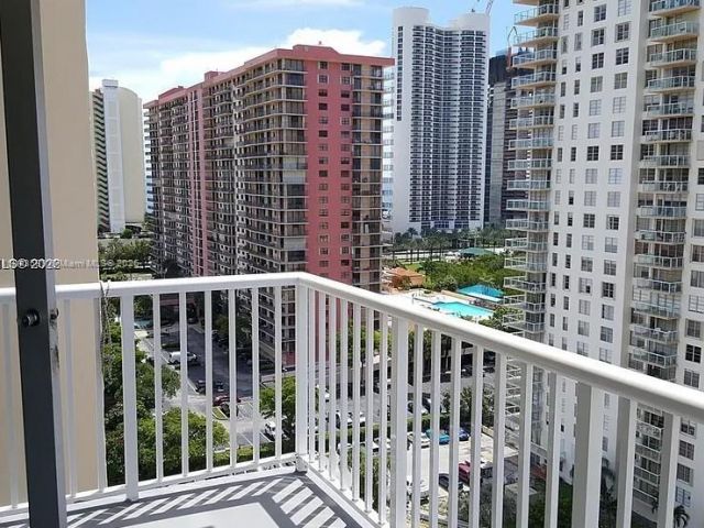 Apartment for sale  Unit #1611 - photo 7432681