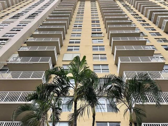 Apartment for sale  Unit #1611 - photo 7432683