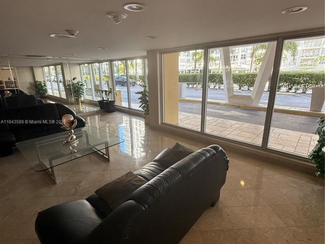 Apartment for sale  Unit #1611 - photo 7432687