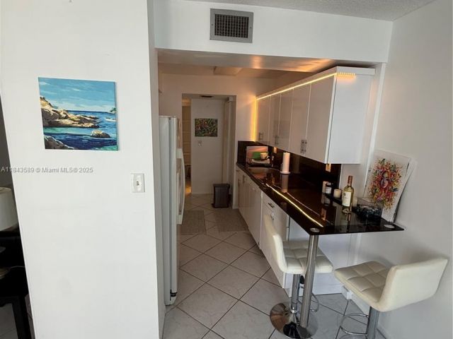 Apartment for sale  Unit #1611 - photo 7432706