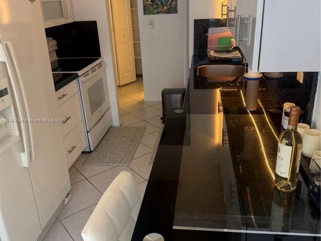 Apartment for sale  Unit #1611 - photo 7432707