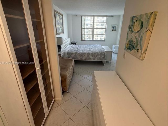 Apartment for sale  Unit #1611 - photo 7432709