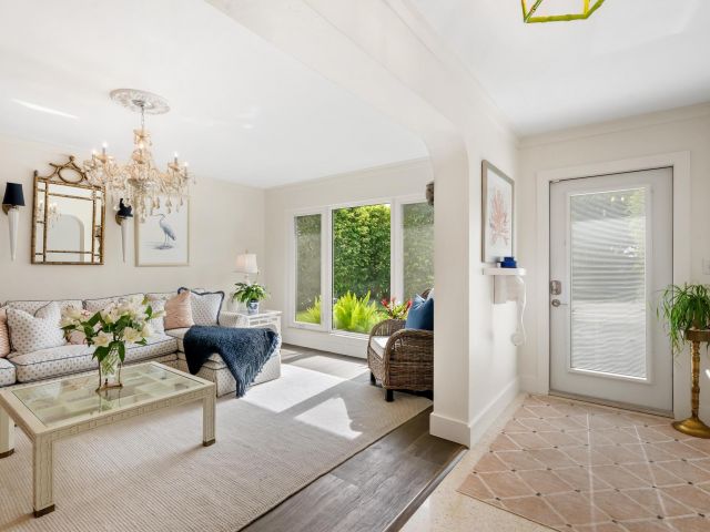 Home for sale at 2122 Northridge Road - photo 6315416