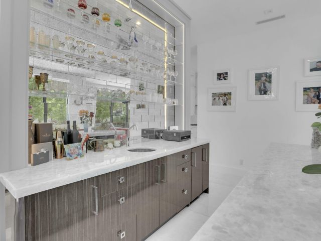 Home for sale at 234 NE 4th Street - photo 6316988