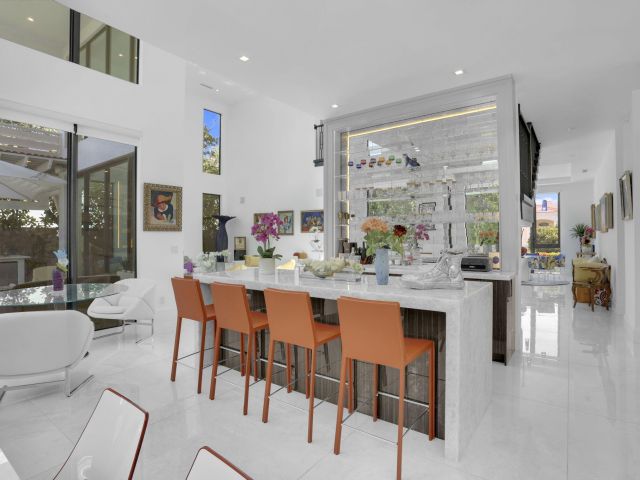 Home for sale at 234 NE 4th Street - photo 6316989