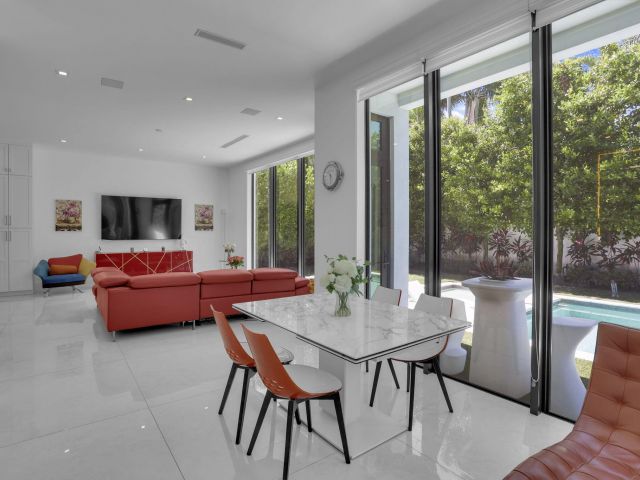 Home for sale at 234 NE 4th Street - photo 6316990